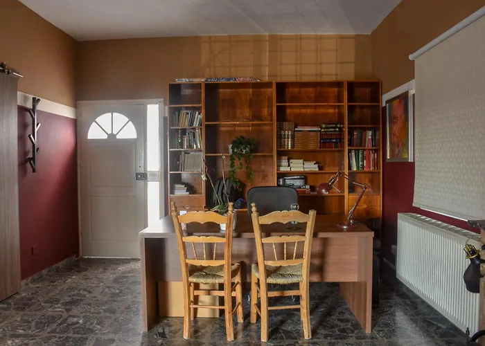 The Family House * Larnaka