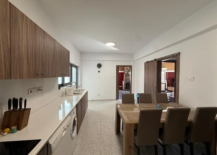 The Family House Λάρνακα