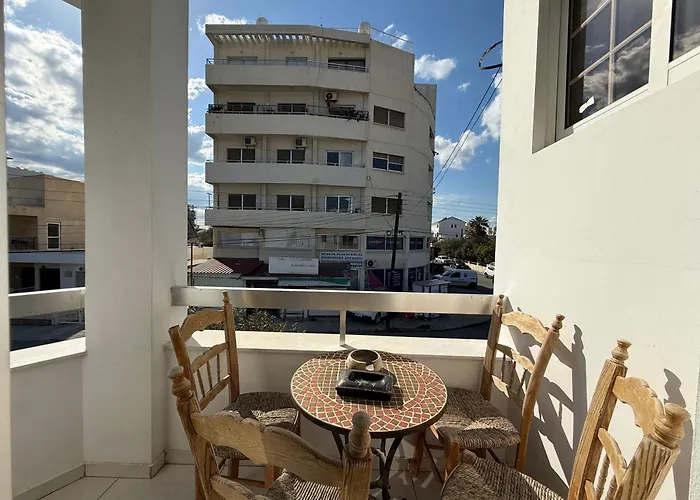 The Family House * Larnaca